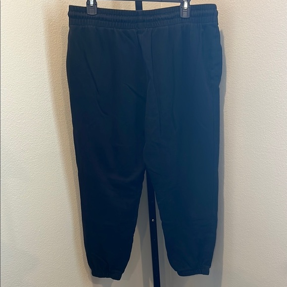 GAP Black Sweatpants with Elastic Waistband and Tapered Ankles - Picture 3 of 3